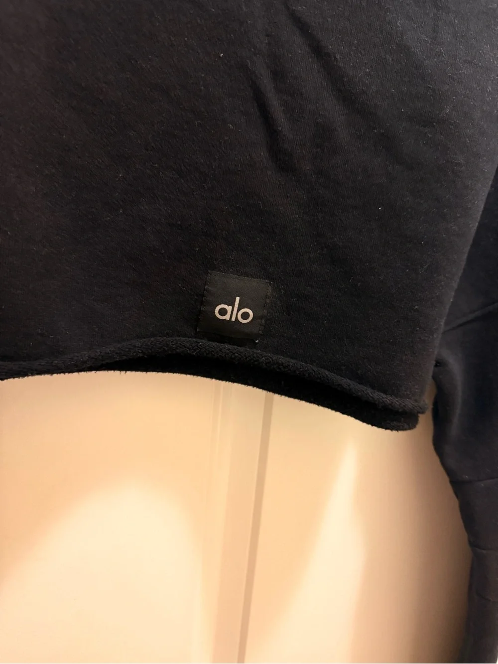 ALO Yoga Black Cropped Crewneck Sweatshirt